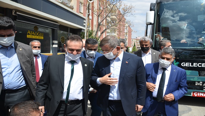DAVUTOĞLU, GELECEK PARTİSİ NİZİP İLÇE BAŞKANLIĞININ AÇILIŞI YAPTI