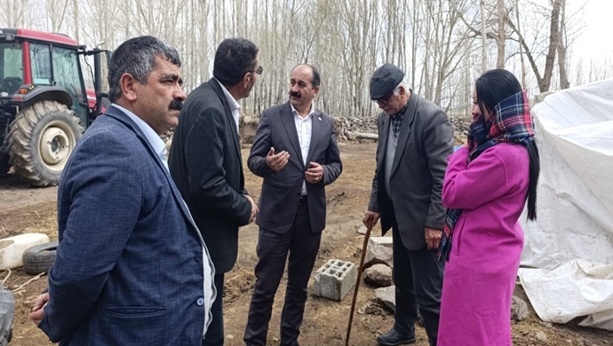 Başkan Mehmet Nuri Samancı `dan Ahırda 280 Küçükbaş Hayvanı Telef olan Çiftçiye Destek