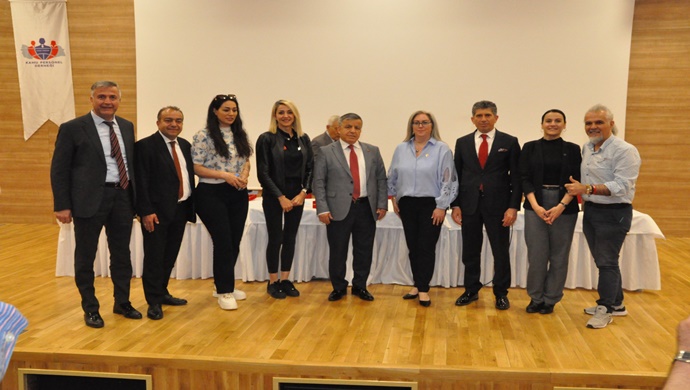 KAMU PERSONEL DERNEĞİ GENEL BAŞKANI MENDERES KANDEMİR ENGELLİLER VE DEPREM PANELİMİZİ YAPTIK