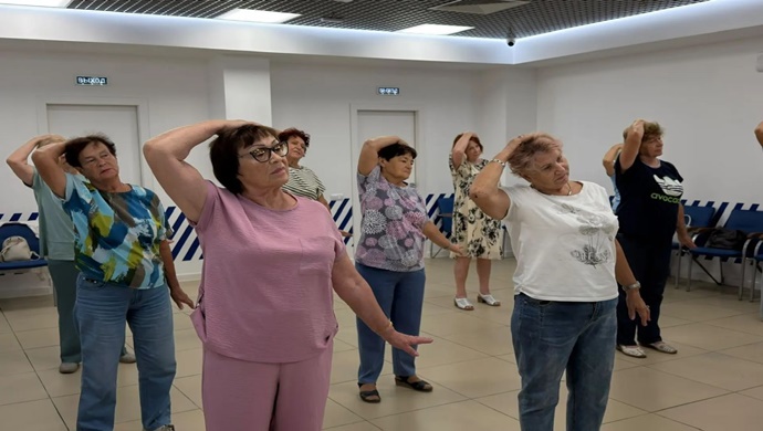 Blagoveshchensk’teki Birleşik Rusya kamu destek merkezinde emeklilere yönelik bir sağlık eğitimi düzenlendi