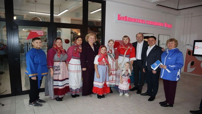Vologda Oblastı’ndaki Harovsk şehrinde, Birleşik Rusya Halk Programı 2021 kapsamında bir kütüphane modernize edildi