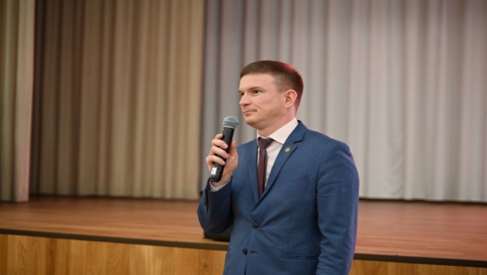 Ryazan’da bulunan Birleşik Rusya üyeleri, okul çocukları için siber güvenlik dersi düzenledi